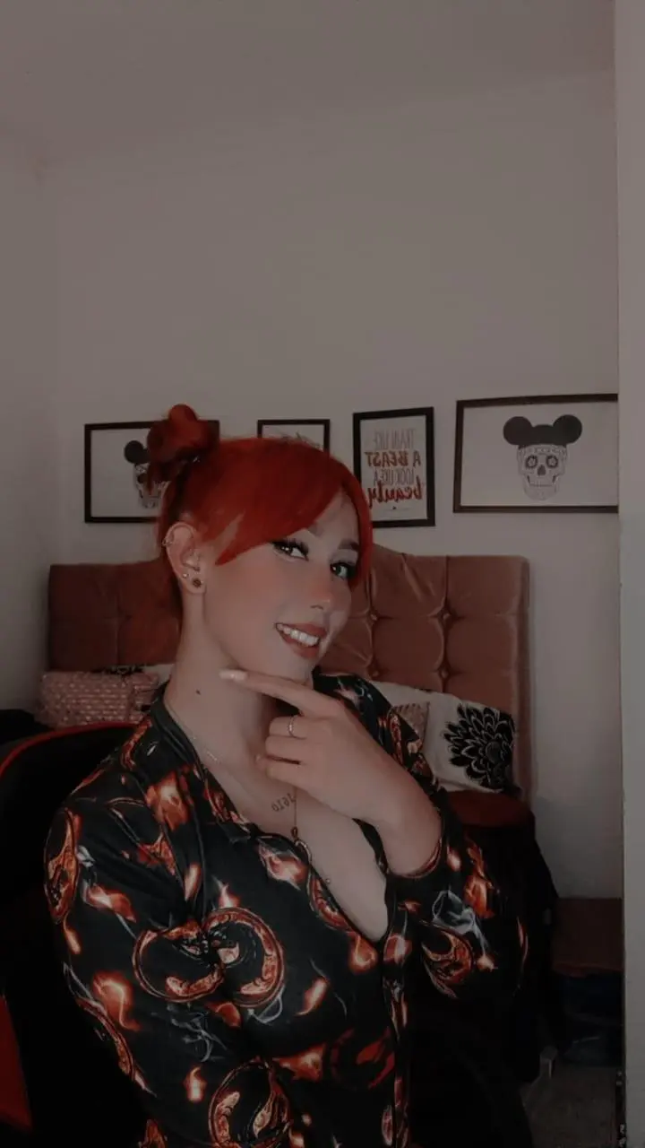 Skarlet_Adams