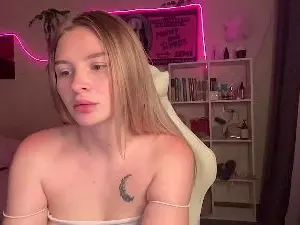 Cam4 Private Sex Chat of BlazingBlonde
