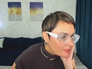 Cam4 Live Sex of MayaNoire