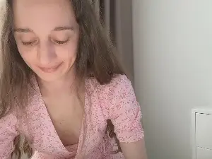 Cam4 Sex Chat of ShySchoolGrl