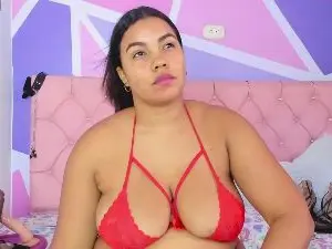 Cam4 Nude Webcam of Horny_HouSex