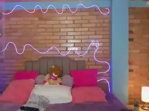 Cam4 Watch Live Sex Cams of Luna_valmontt