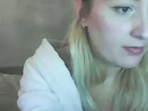 Cam4 Watch Live Sex Cams of Mazie07