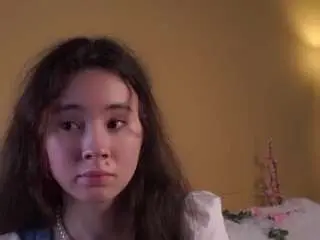 Camsoda Nude Webcam of eleneeves