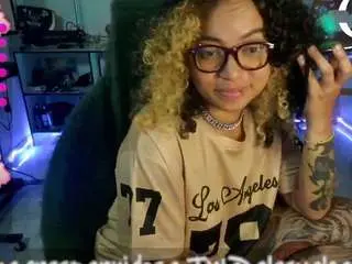 Camsoda Watch Live Sex Cams of alesyahampton