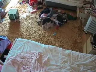 Camsoda Free Porn Cam of voyeurcam-julmodels-whitebed-5
