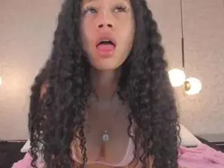 Camsoda Nude Webcam of jadee-angels