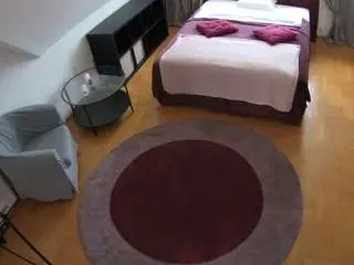 Camsoda Adult Webcams of voyeurcam-julmodels-whitebed-1