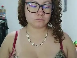 Camsoda Adult Webcam of curly-greeneyed