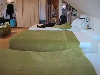 Camsoda Live Sex Cam of voyeurcam-julmodels-bed-3