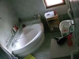 Camsoda Best Webcam of voyeurcam-julmodels-bath-1st-2