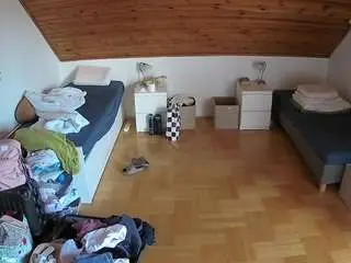 Camsoda Live Sex Cam of voyeurcam-julmodels-greybed-3