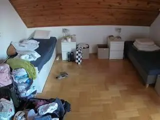 Camsoda Watch Live Sex Cams of voyeurcam-julmodels-greybed-3