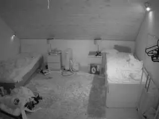 Camsoda Best live sex cam show of voyeurcam-julmodels-whitebed-3