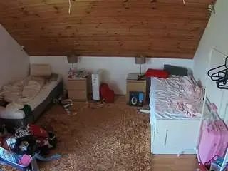 Camsoda Live Porn of voyeurcam-julmodels-whitebed-3