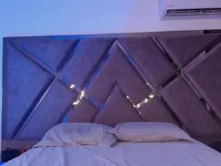 Camsoda Nude Webcam of salommecruz