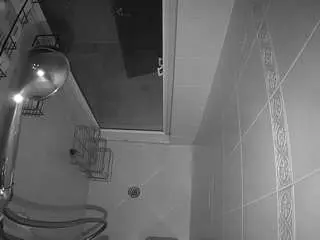 Camsoda Adult Video Chat of voyeurcam-baileybase-shower