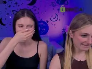 Camsoda Free Porn Cam of mary-meow-hot