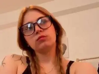 Camsoda Live Sex Cam of maddieroen