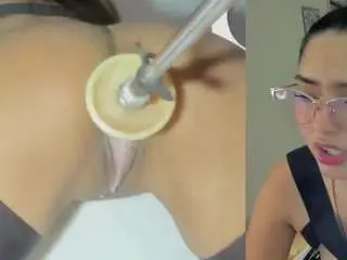 Camsoda Adult Video Chat of emily-philip