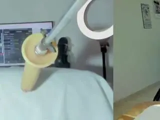 Camsoda Nude Webcam of emily-philip