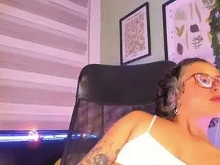 Camsoda Watch Live Sex Cams of victoria-castro