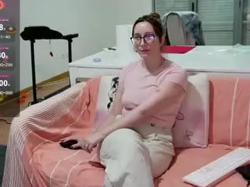 Chaturbate Best live sex cam show of samarafromthewell