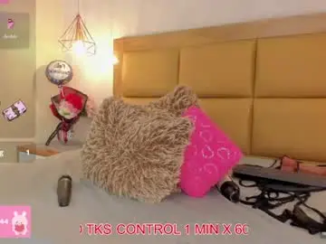 Chaturbate Nude Webcam of larsonmia