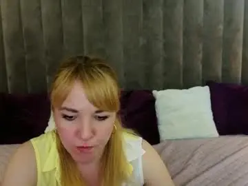 Chaturbate Live Sex Cam of kirra_salute