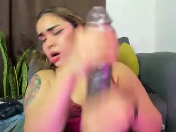 Chaturbate Live Sex Cam of nyalgasai1