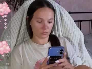 Chaturbate Live Sex Cam of lil_luna_x