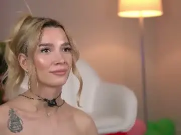 Chaturbate Adult Video Chat of svveetluna