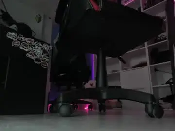 Chaturbate Best live sex cam show of holy_mistresss