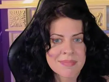 Chaturbate Adult Video Chat of scarletttesecret