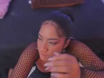 Chaturbate Live Sex Cam of camilafoox7