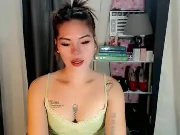 Chaturbate Live Sex Cam of andrea06121998