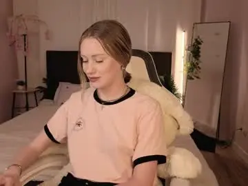 Chaturbate Live Sex Cam of eva_hamilton