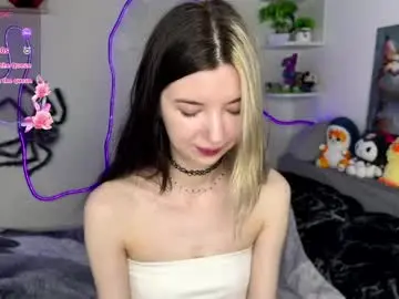 Chaturbate Free Live Porn of emmie_everly