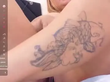 Chaturbate Live Sex of kinkyhousewifee_