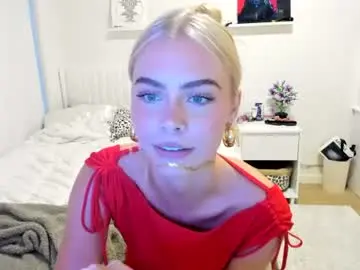 Chaturbate Live Sex Cam of ariah_is_blonde