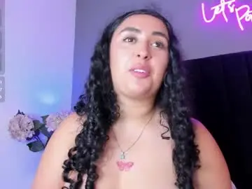 Chaturbate Free Porn Cam of isaxcurves