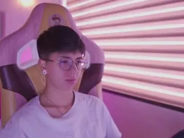 Chaturbate Live Sex of tommy_blue1