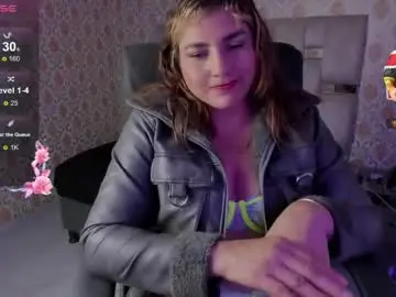 Chaturbate Live Sex Cam of pervert_milf2023
