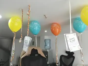 Chaturbate Best live sex cam show of aisha_latina