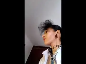 Chaturbate Sex Chat of amelie__martinez