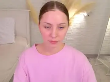 Chaturbate Live Sex Cam of dina_peach