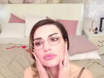 Chaturbate Live Sex Cam of divine_mila