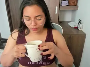 Chaturbate Adult Webcams of renata_lizcano