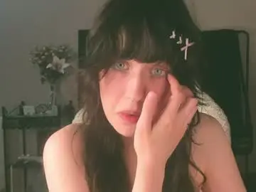 Chaturbate Live Sex Cam of sheeny_shy