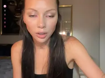 Chaturbate Live Sex Cam of valorant_girl